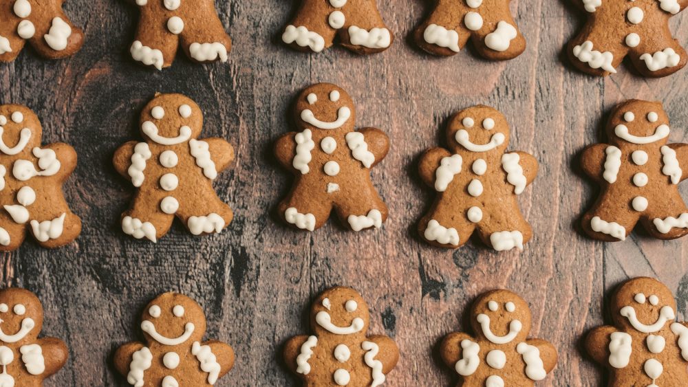 Ginger bread figures smiling